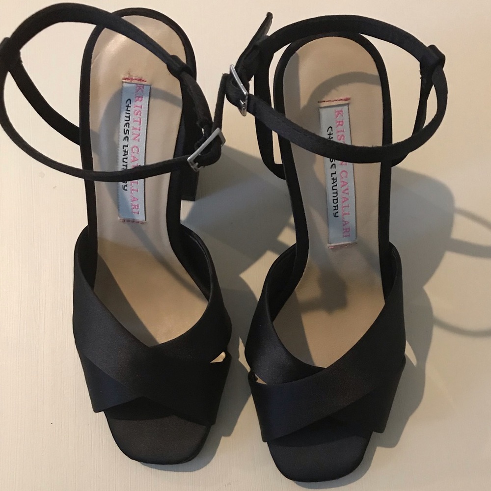 Shoes - Picture 1 of 4